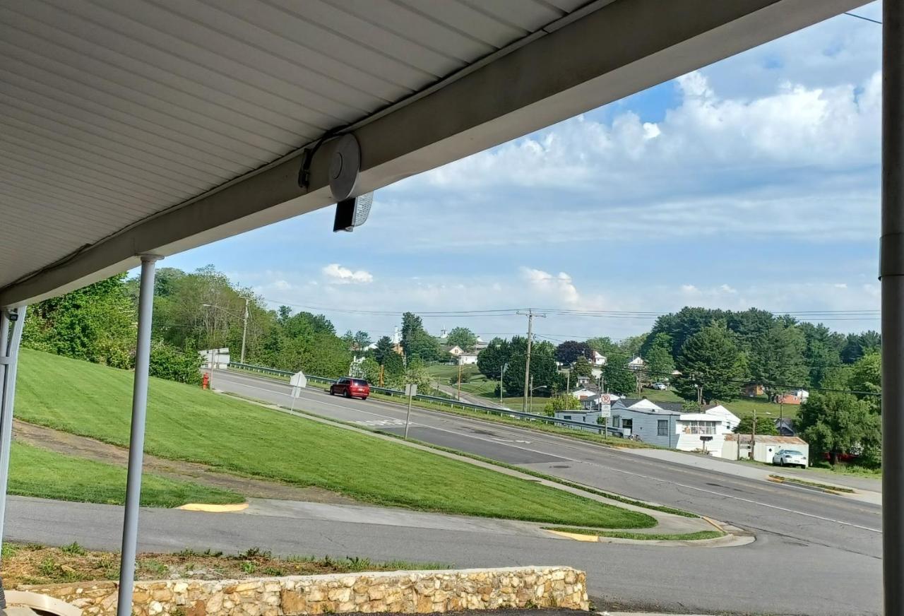 Knob Hill Motor Lodge Hillsville Exteriér fotografie