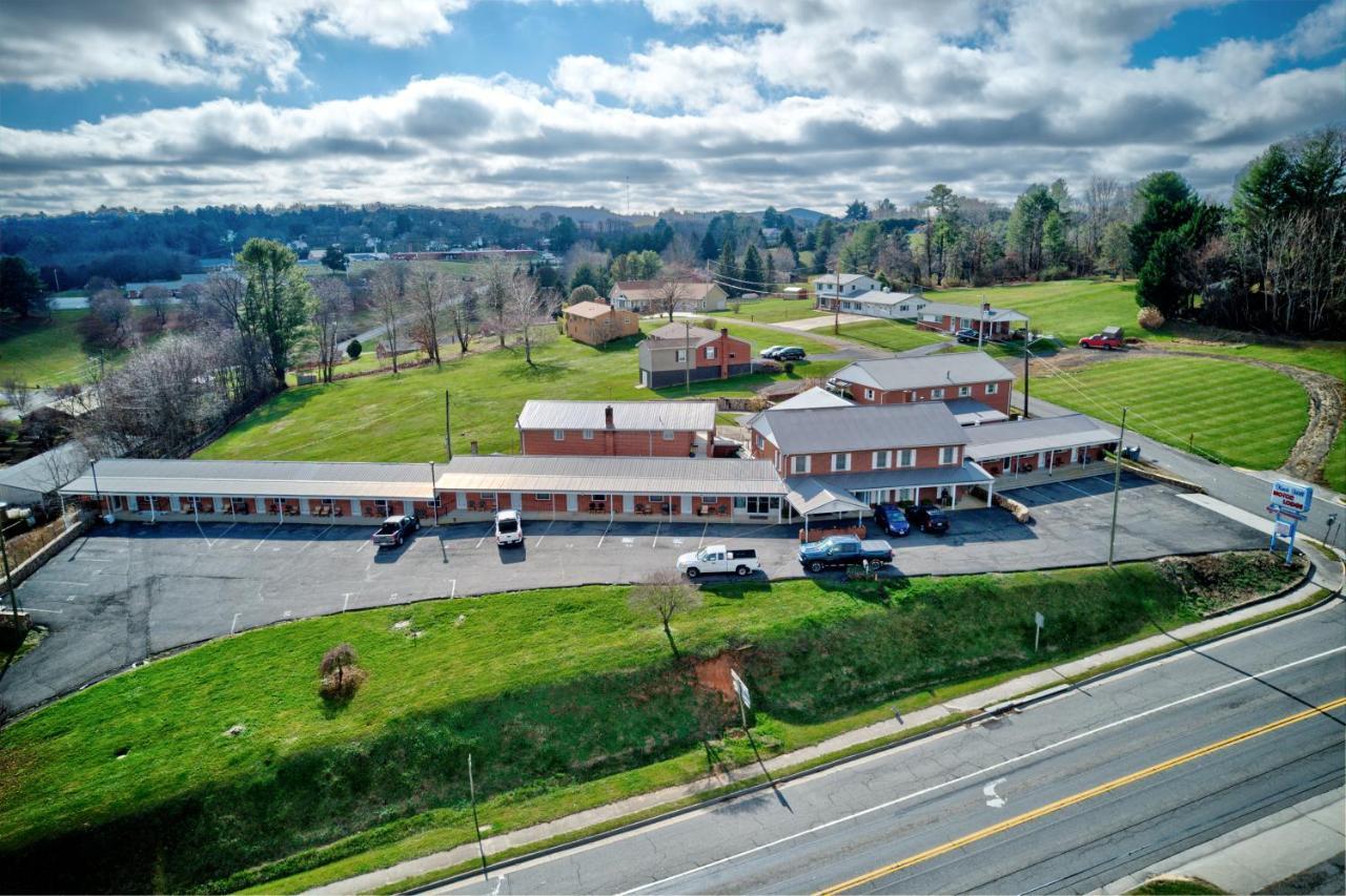 Knob Hill Motor Lodge Hillsville Exteriér fotografie