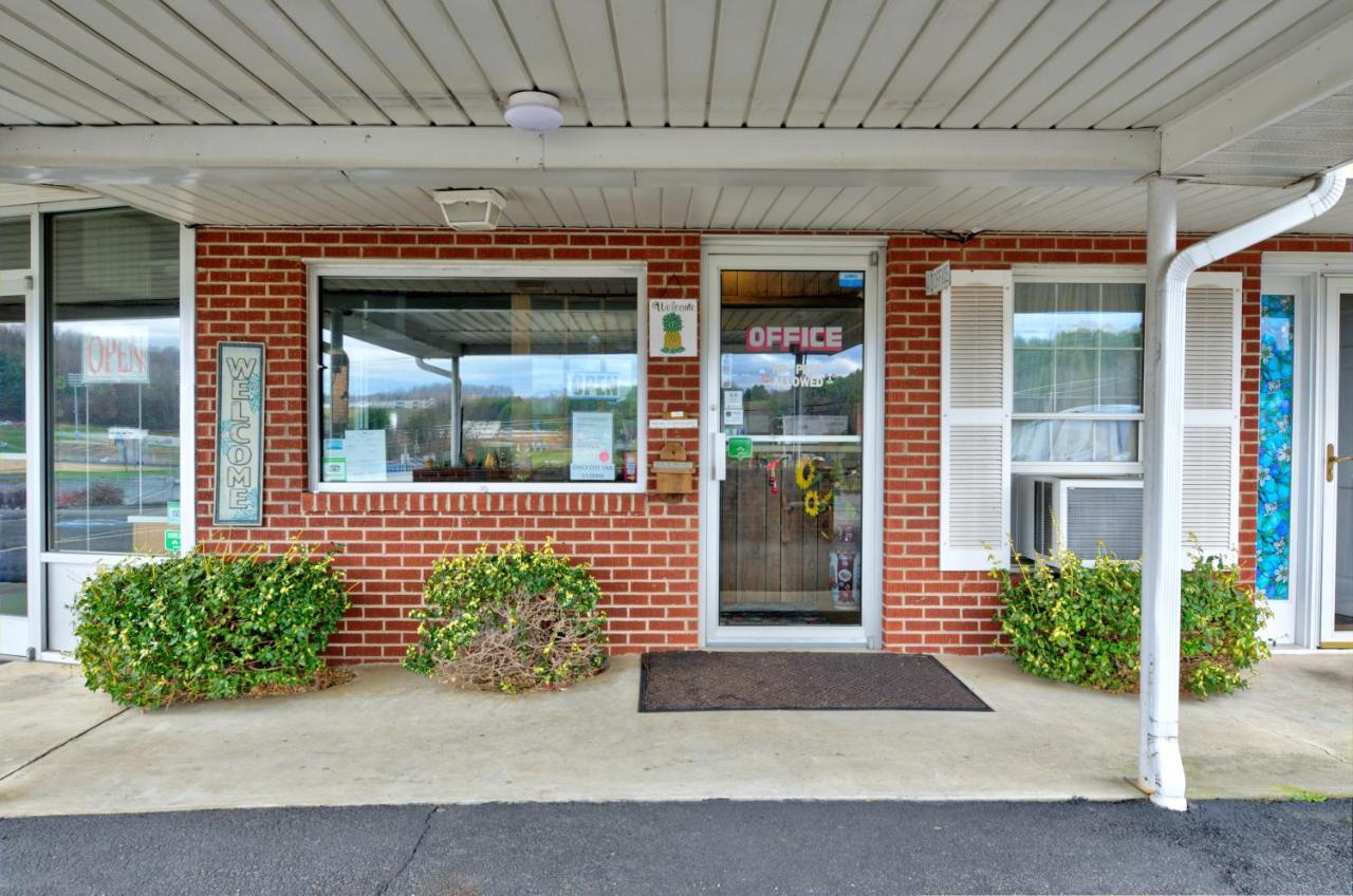 Knob Hill Motor Lodge Hillsville Exteriér fotografie